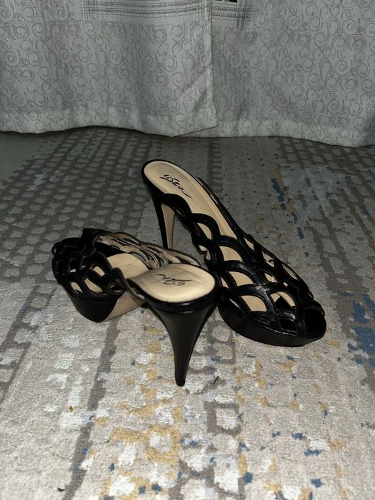 Продам женскую обувь