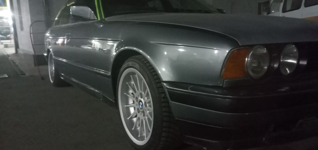 BMW e34 sotiladi abmen bor