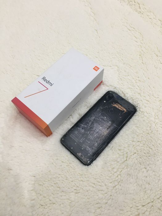Xiaomi Redmi 7 32/2gb с коробкой