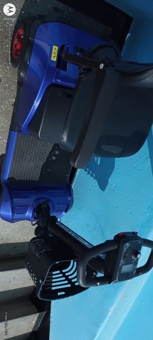 Scuter/carucior electric pentru varstnici sau persoane cu dizabilitati