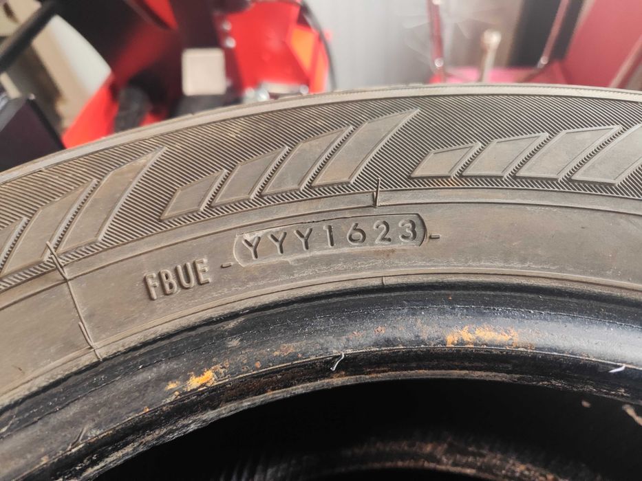 2бр.зимни гуми 215/65/16C Yokahama