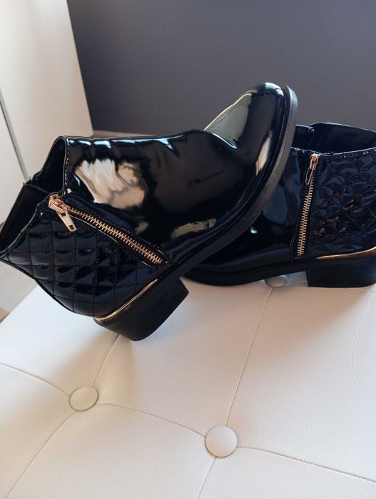 Дамски боти номер39