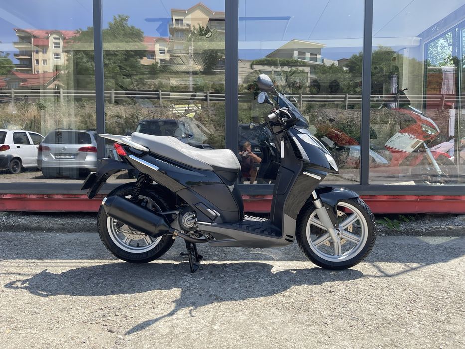 Scuter Aprilia Sportcity 125 cc