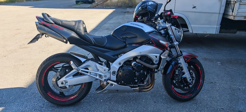 Suzuki gsr 600 2008