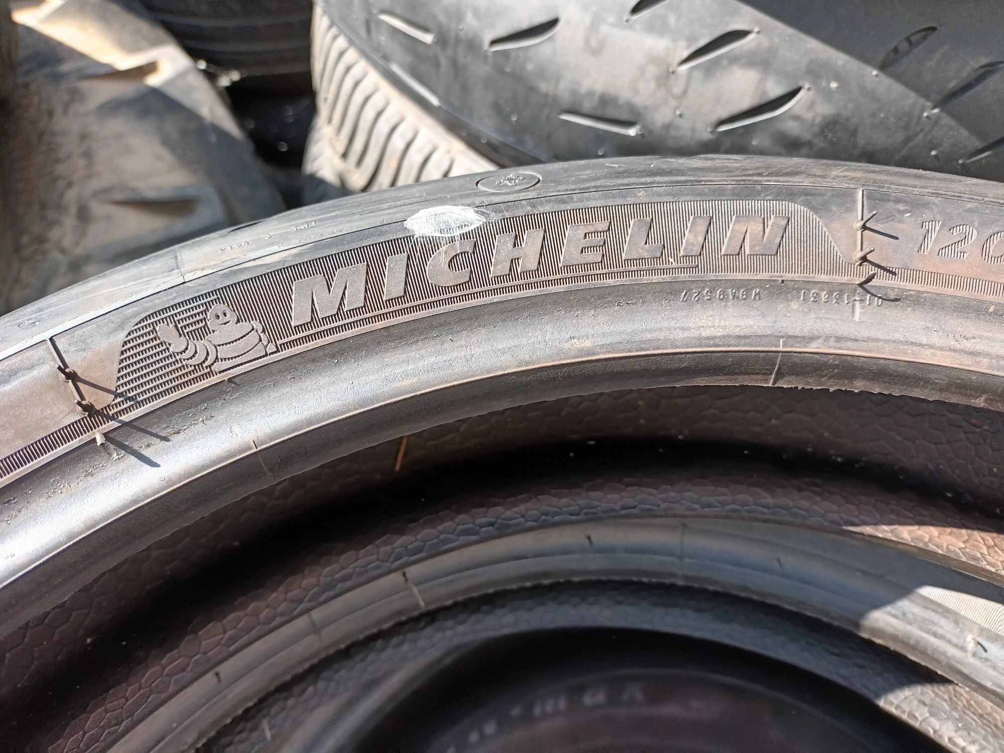 120 70 ZR 17 MICHELIN ДОТ 5216