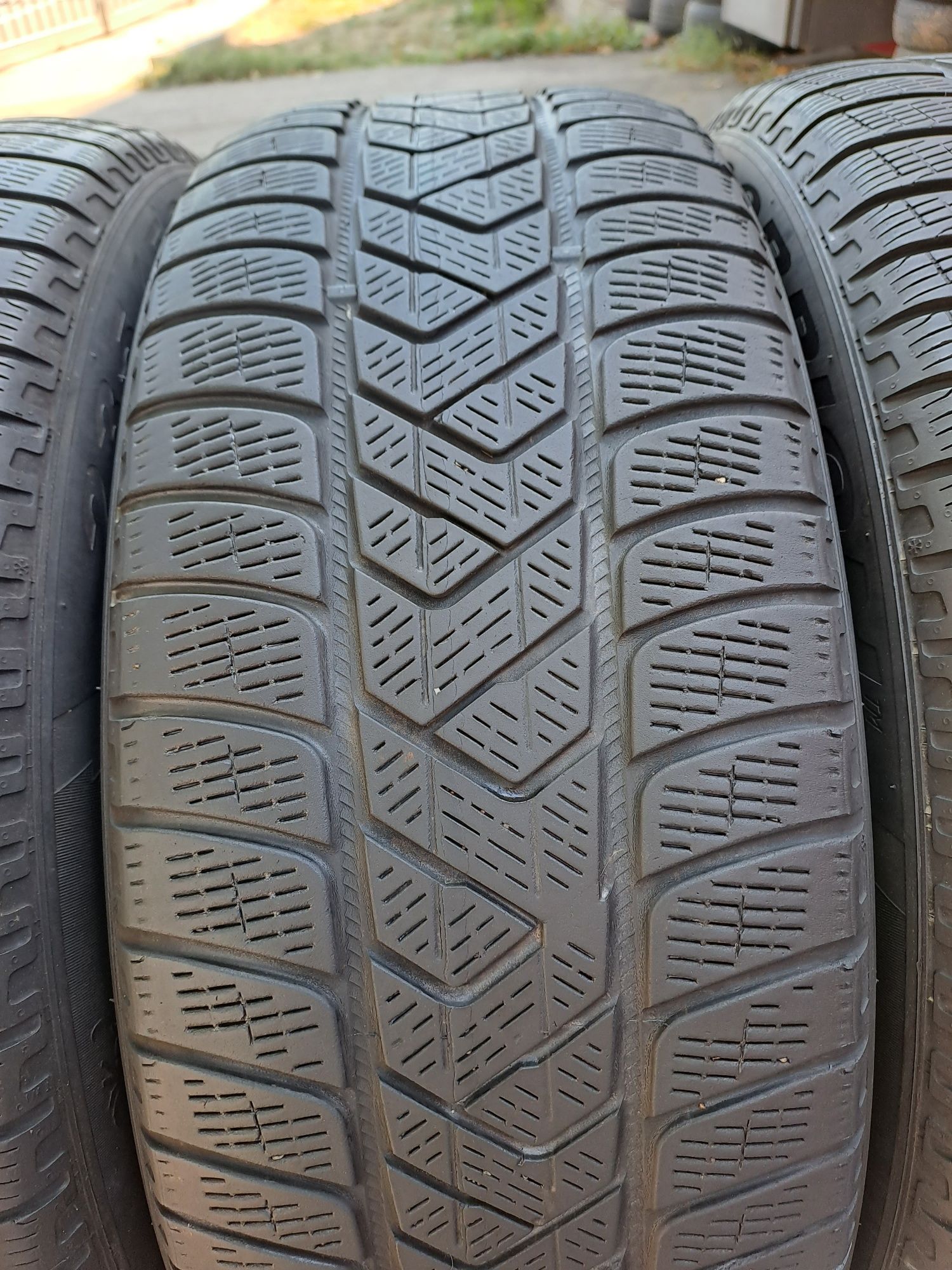 2бр. 235/50/20 Pirelli DOT 4021