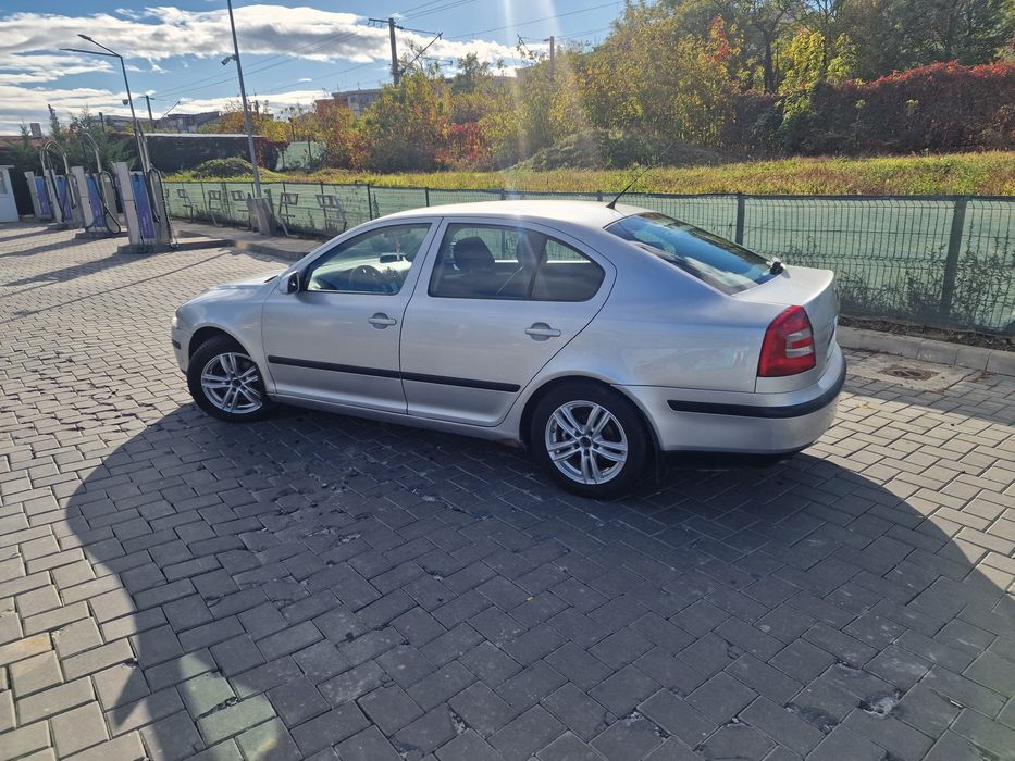 Vand Skoda  octavia  an fabricatie 2006 inmatriculata 16.benzina MPI