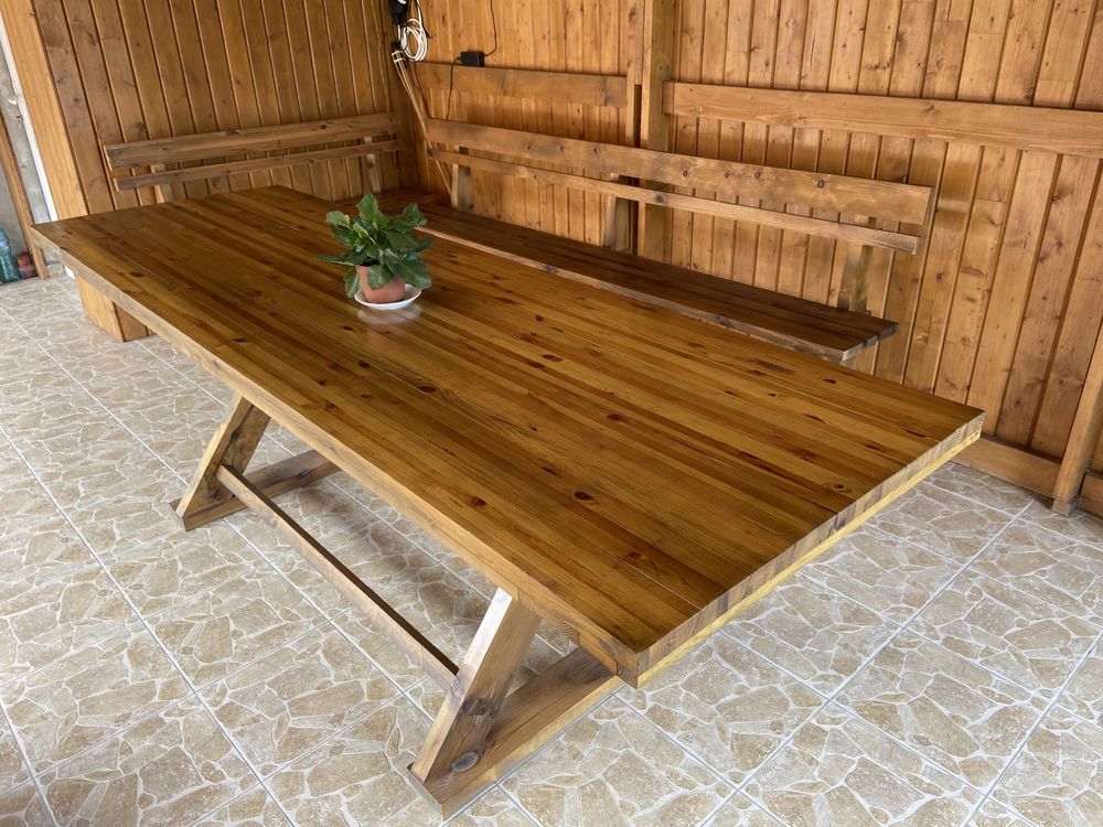 Set masa și băncuțe din lemn pentru terasa
