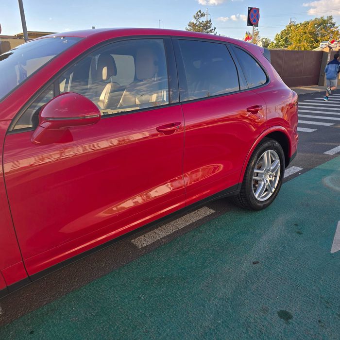 Porsche Cayenne Diesel 3.0 V6  An 2017 –  118.000 km TVA deductibil