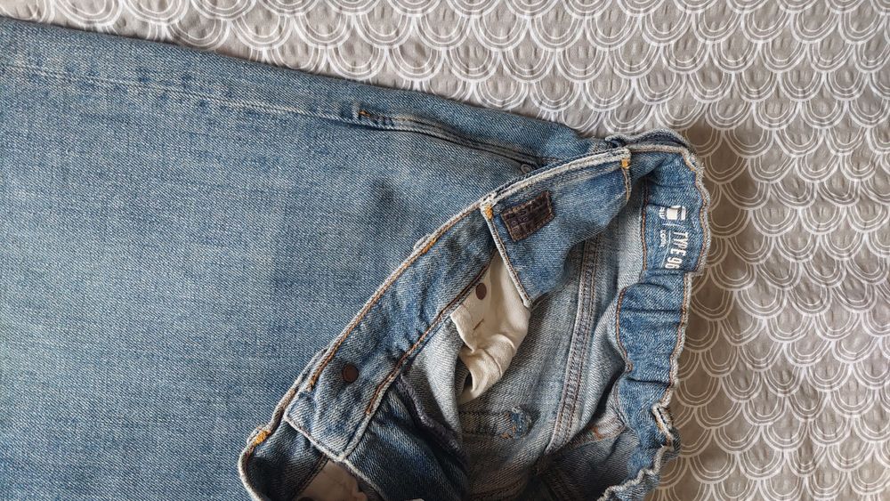 Два   чифта   дънки . Едните G STAR