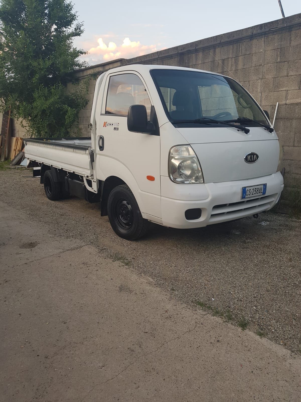 Kia k 2500 tdi din 2005