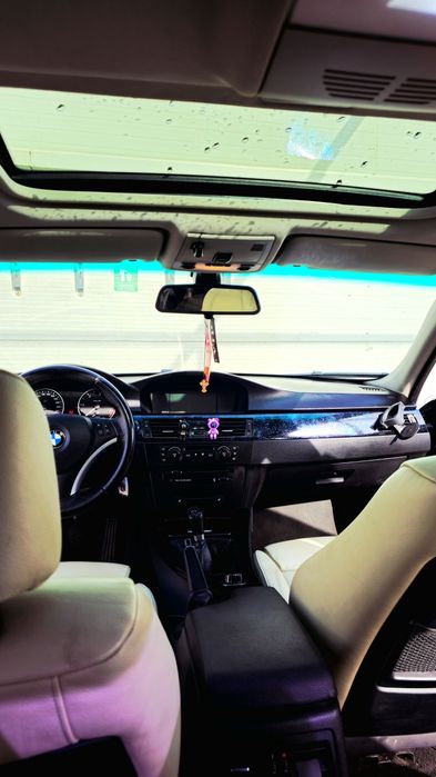 BMW E90 Seria 3 Manual Distribuția în față