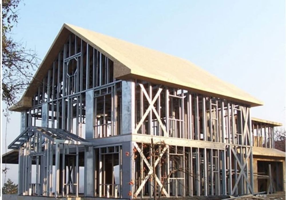 Case pe structura metalica