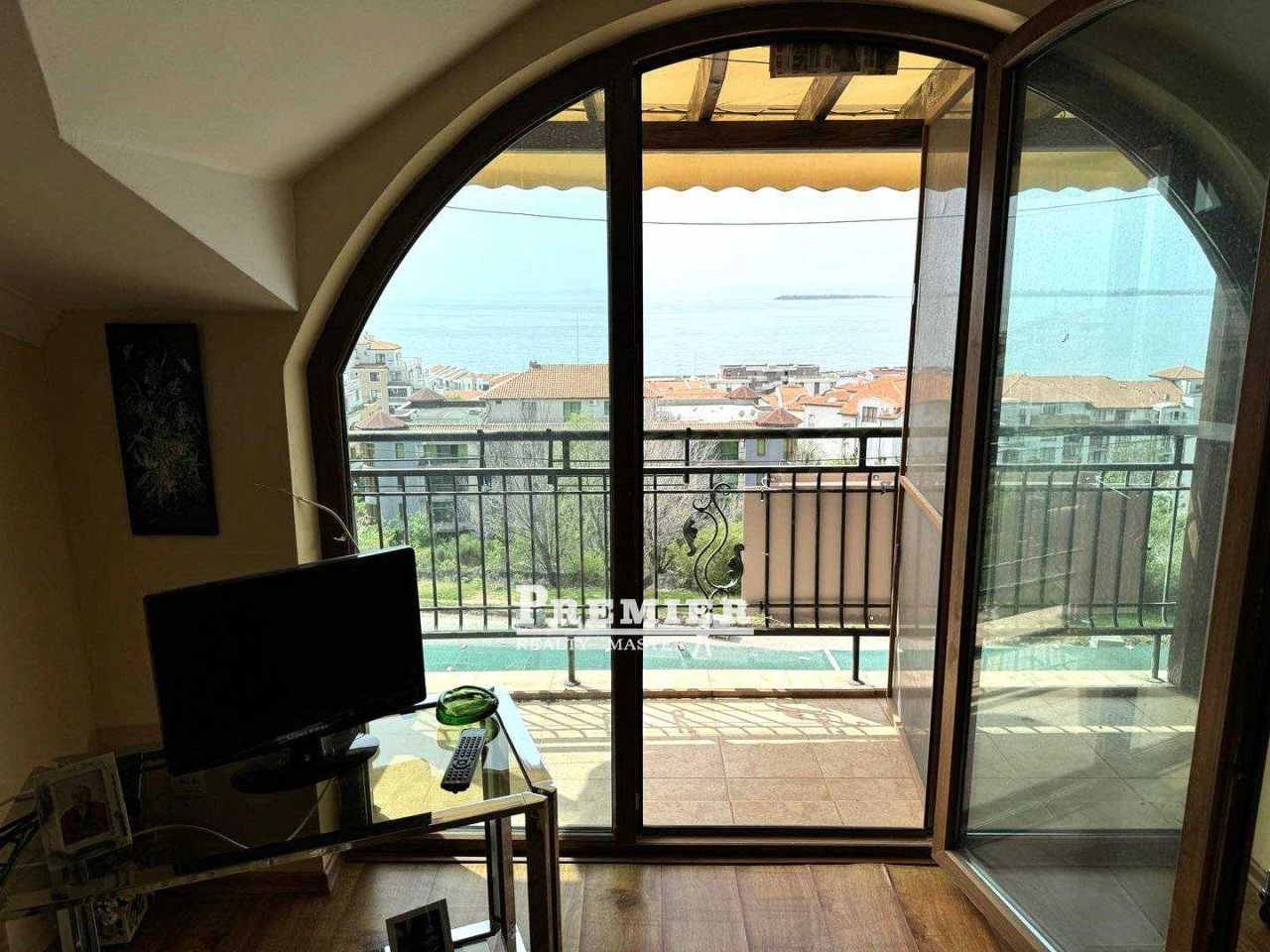 Продава се Тристаен апартамент в к.к. Слънчев бряг - 76 кв.м за 1277 €/кв.м - Снимка #1