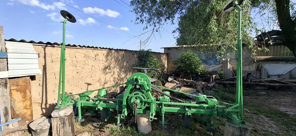 Румынски сеялка сатылады.