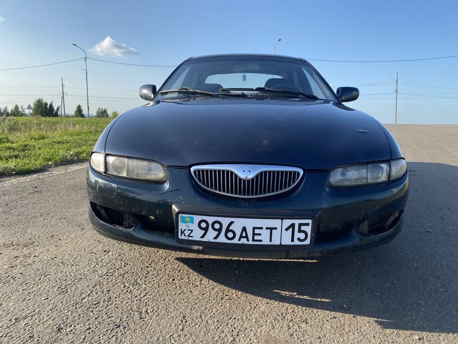 Продам машину Мазду
