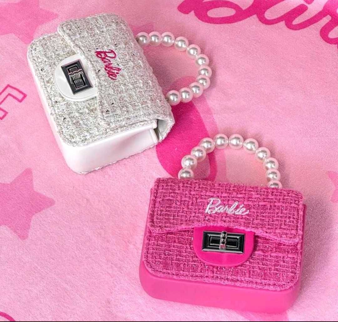 Детска чантичка Barbie със перлена дръжка налична във розово и бяло