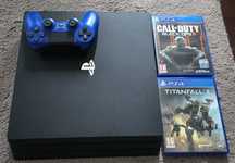 Vand consola Playstation PS4 Pro 1tb, cu o maneta si jocuri
