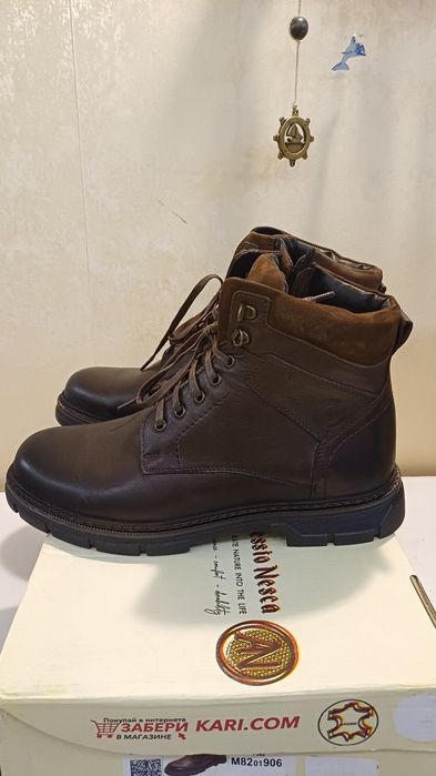 Ботинки мужские зимние . Новые .
