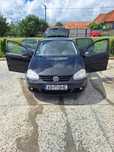 Vând golf5 mașina ieste în stare buna aproape noua