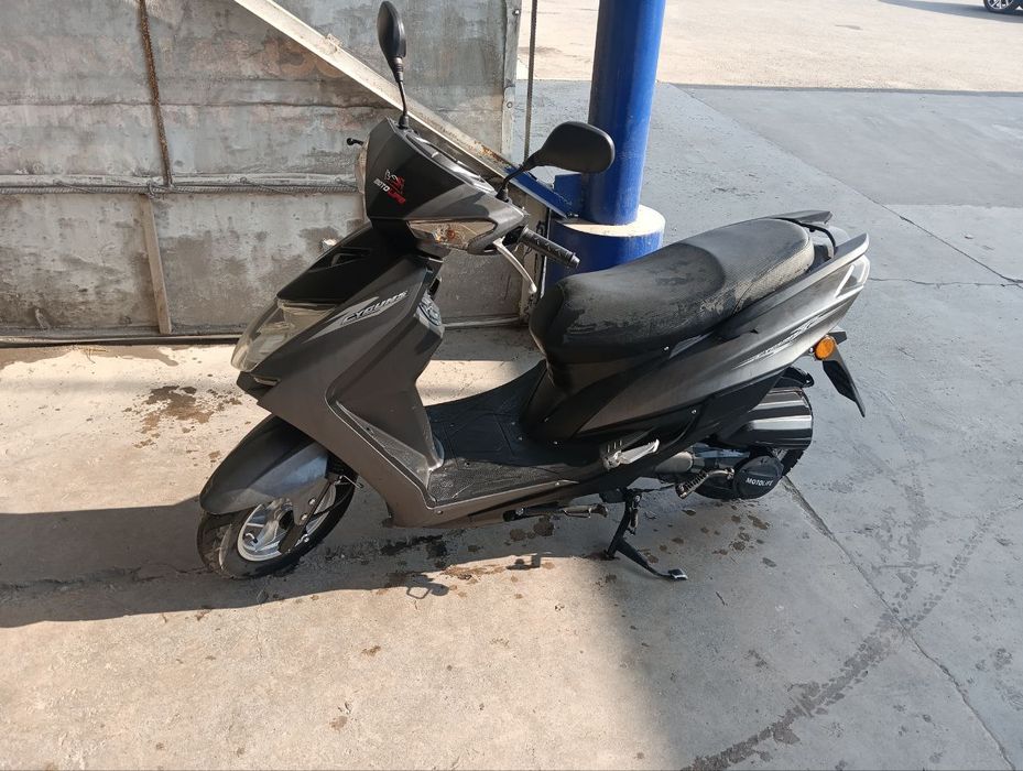 Продаёт сектор 125 кубов