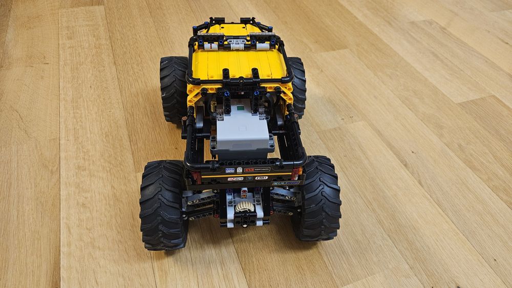 Lego technic 42160