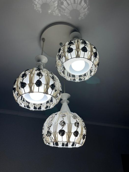 Срочно продам люстру