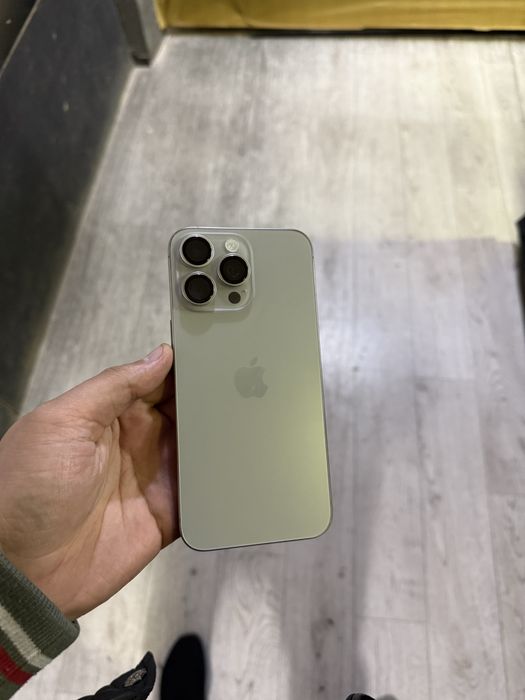 iPhone 15 Pro Max ideal