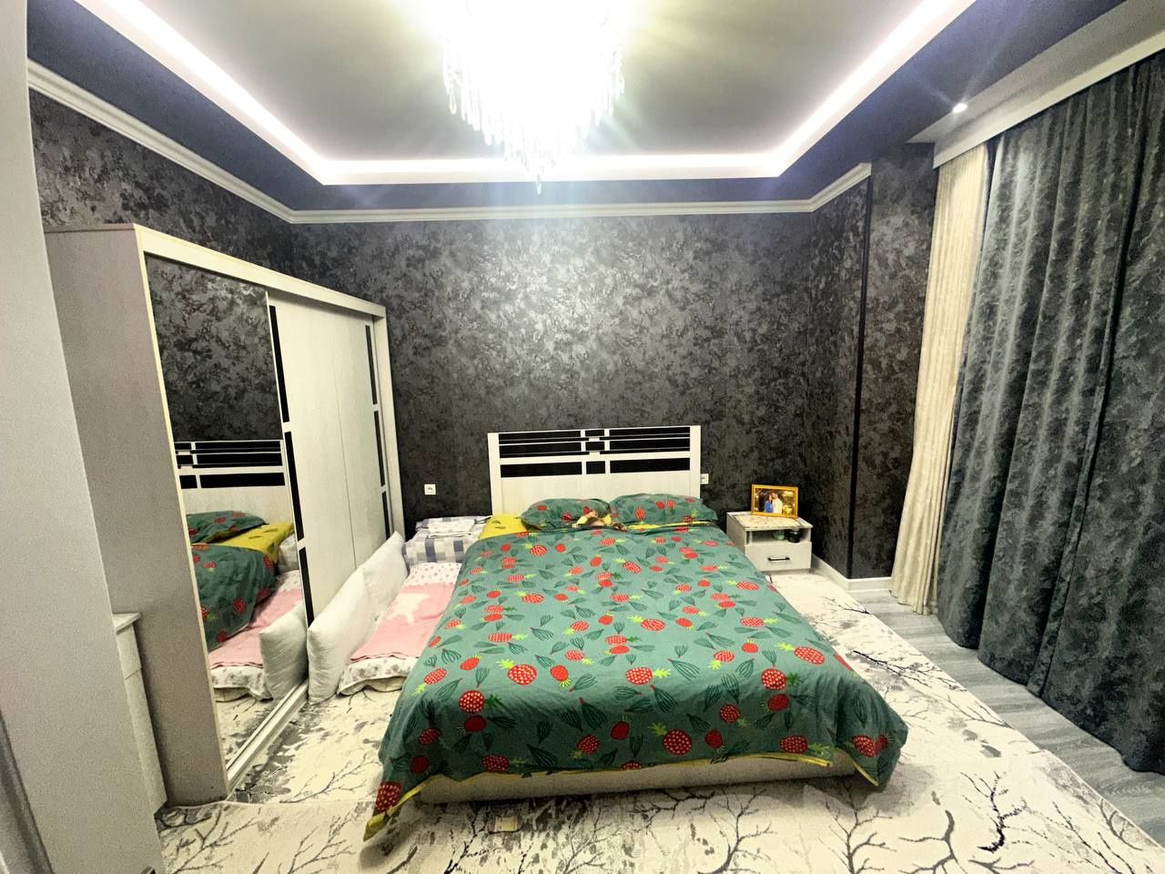Продается участок 2,5 соток, 6 комнат