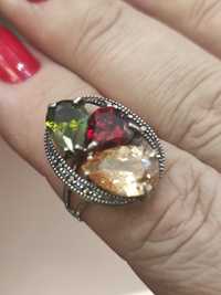 Inel de argint cu pietre în trei culori
