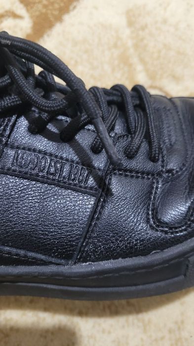 Продаются кроссовки