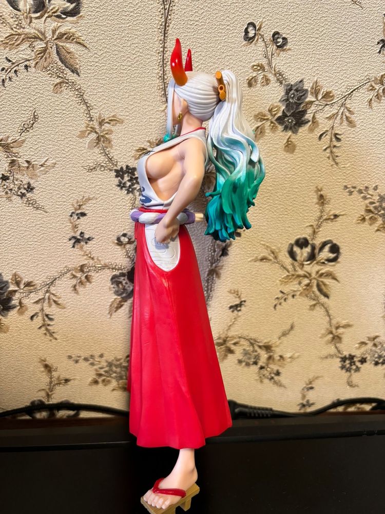 Figurina Anime One Piece Yamato 22cm