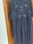 Vand rochie de petrecere(nunti)