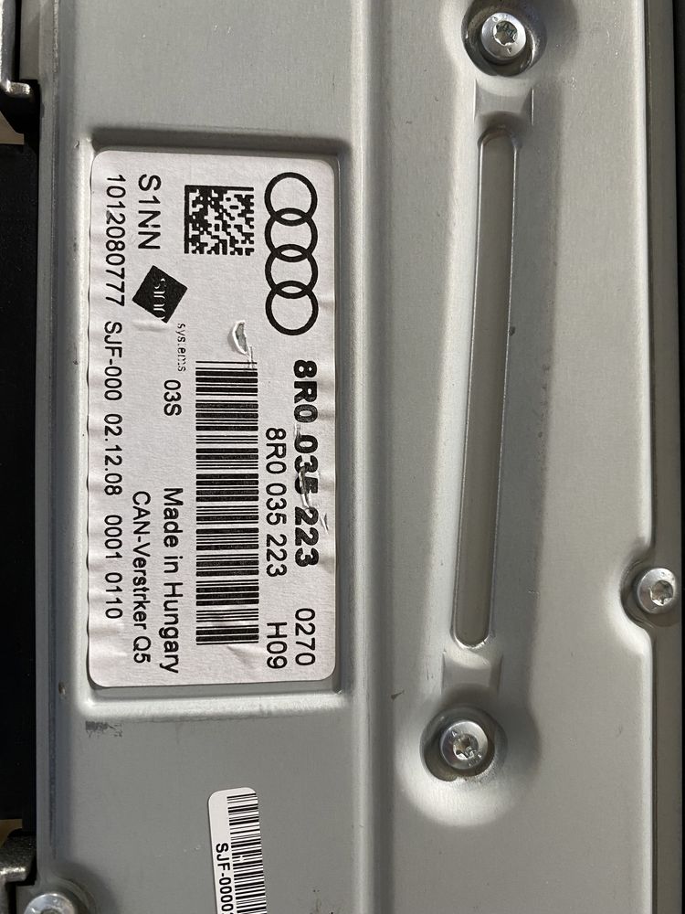 Statie / Amplificator Audi A4 A5 Q5 : 8T0035223AH / 8R0035223F