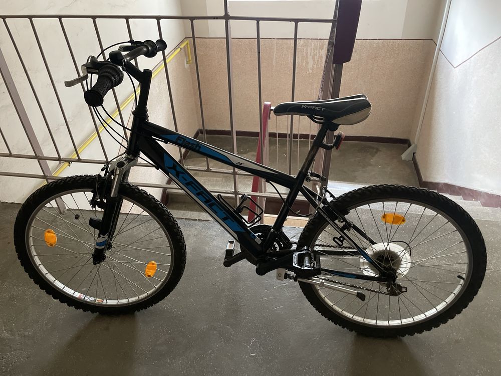 Vand bicicleta copii 9-12 ani!