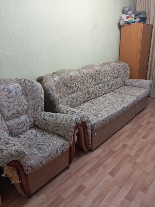 Отдам даром диван