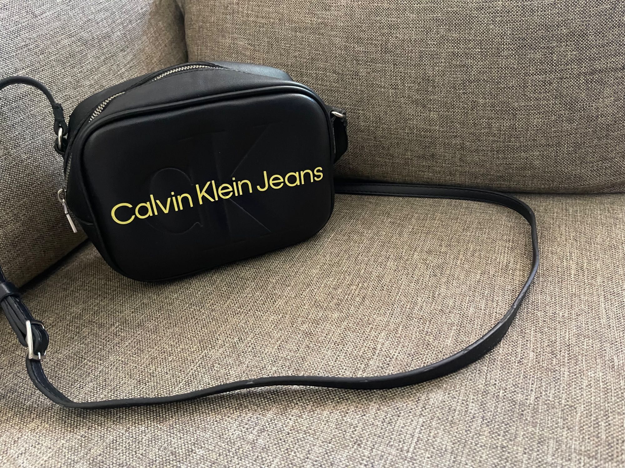 Чанта Calvin Klein