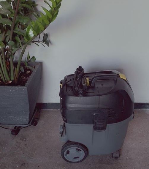 Aspirator umed-uscat Karcher NT 35/1 Ap