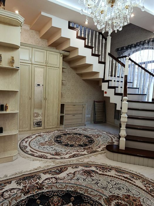 Ijaraga 2 etajlik hovli