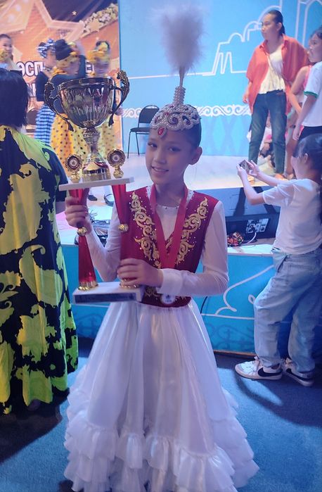 Платье казахский национальный костюм