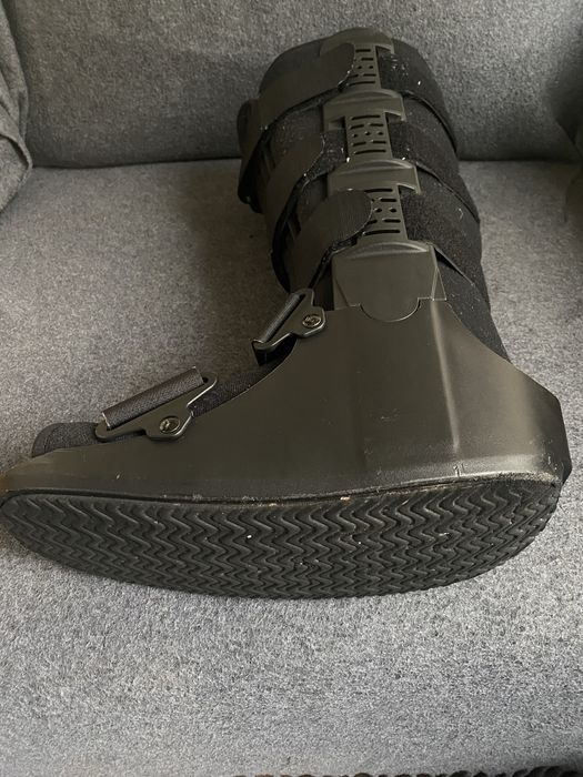 Orteza glezna tip cizma, marimea M(42-44)