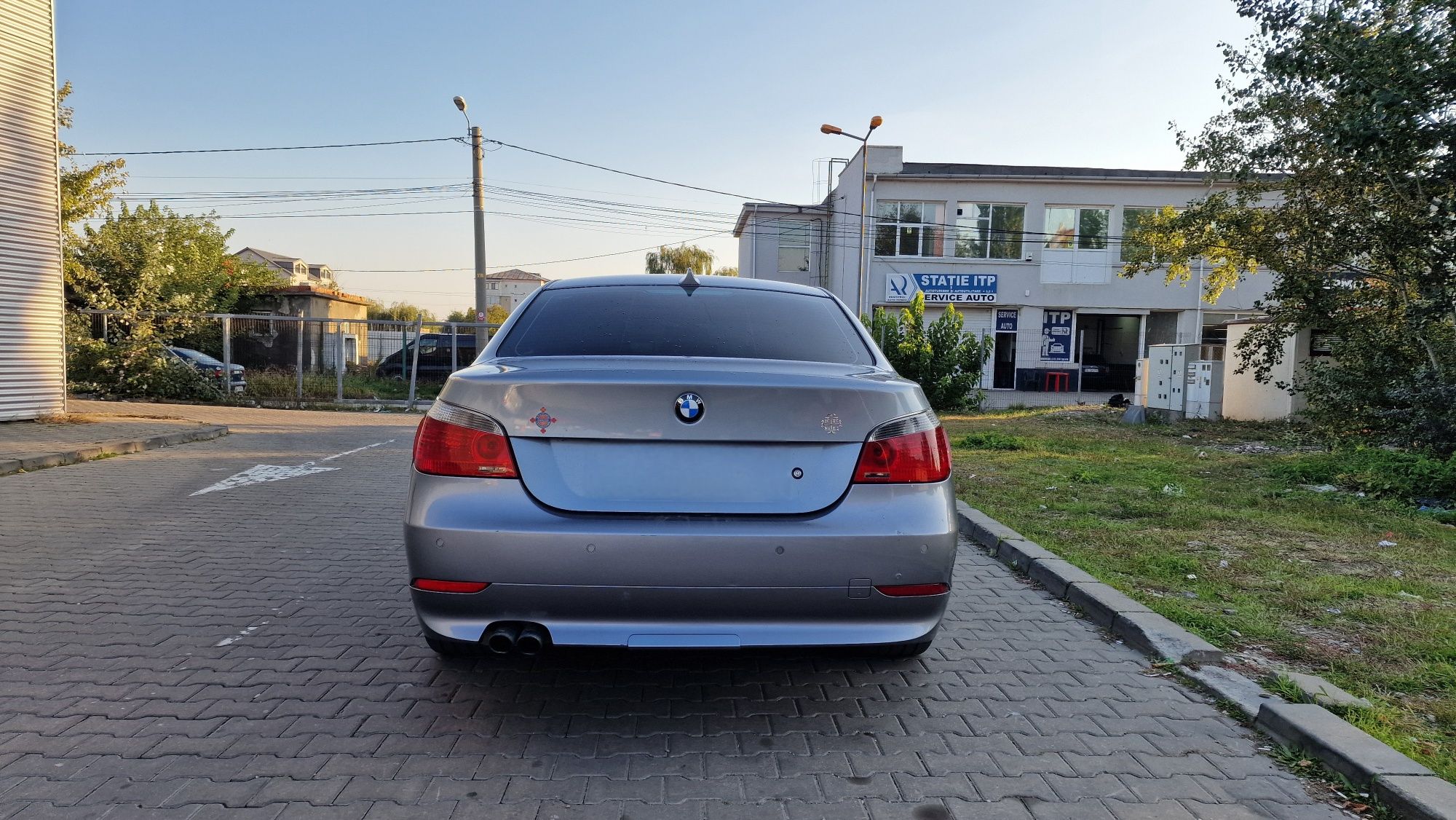 Vând BMW seria 5 E60 automat 2.5 benzină-GPL 177CP