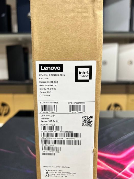 Lenovo V15 G4 IRU
Intel core i5- 13420H 
DDR4 8GB
SSD 256GB Nvme
place