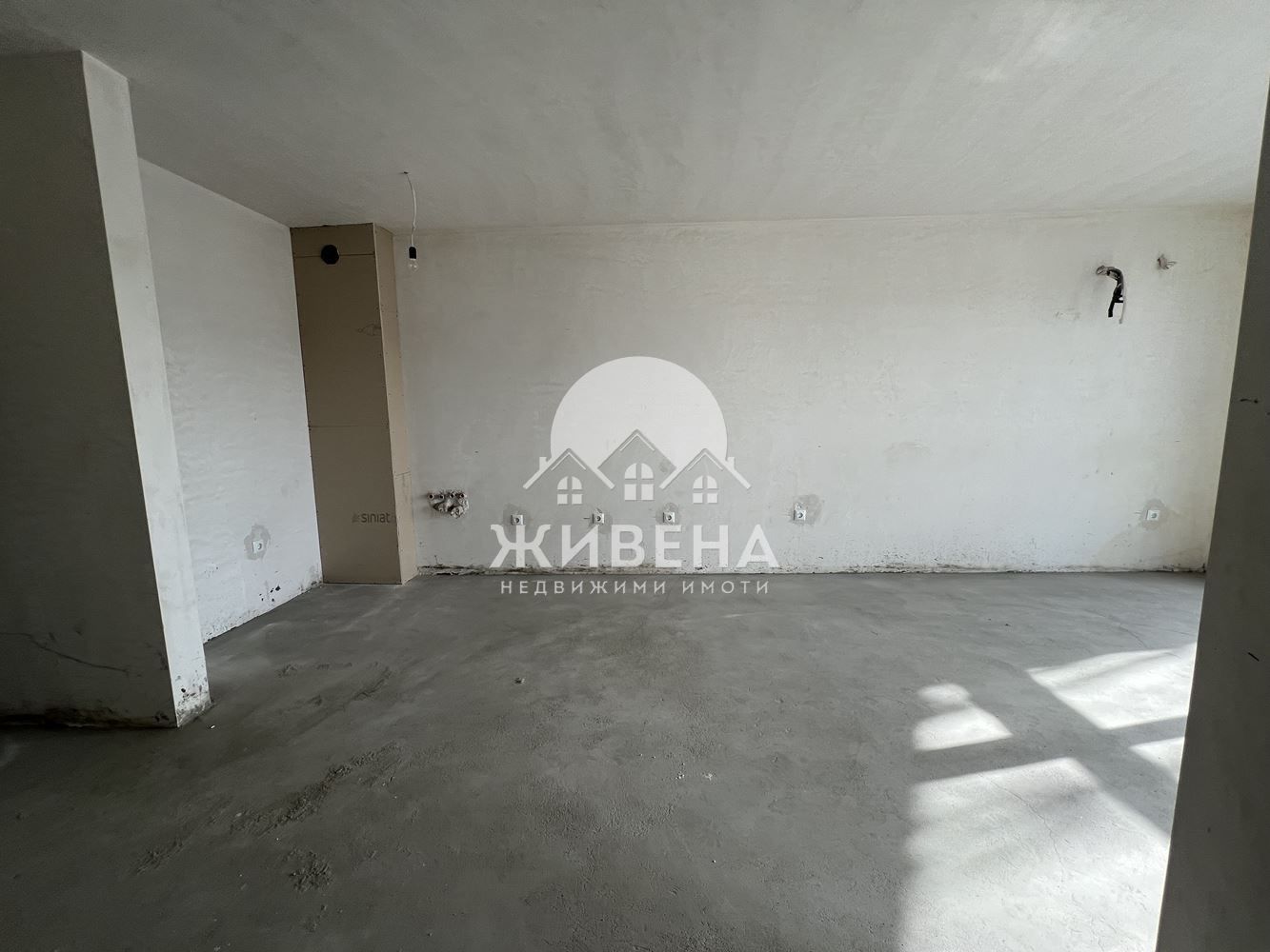 Продавам 2-стаен апартамент в района на Операта, БДС, 77 кв.м