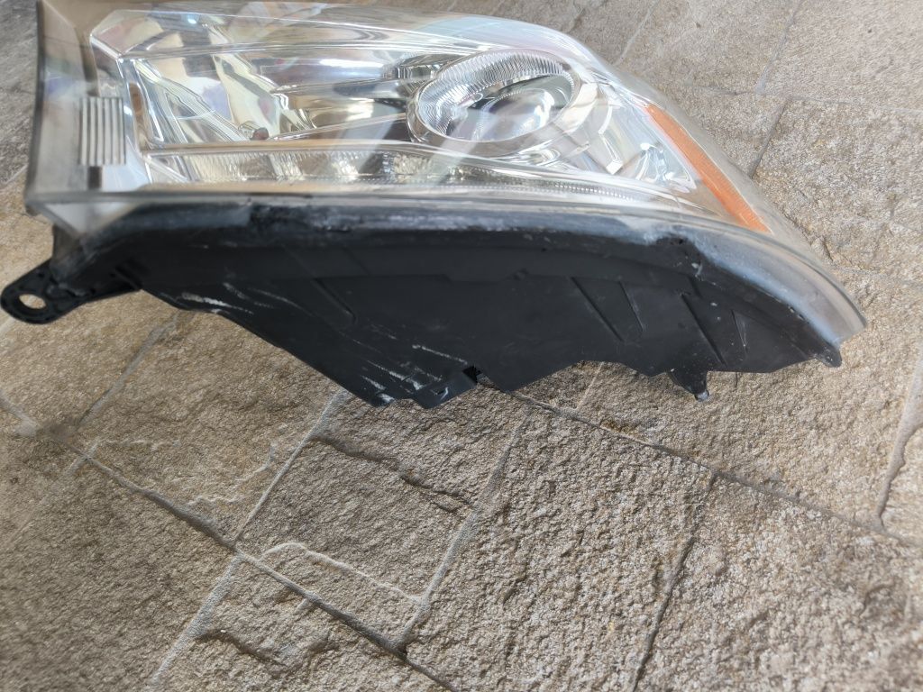 Ляв фар Dodge Ram 4 Додж Рам Оригинален