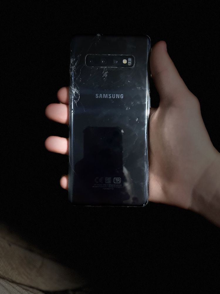 Samsung s10+ на запчасти