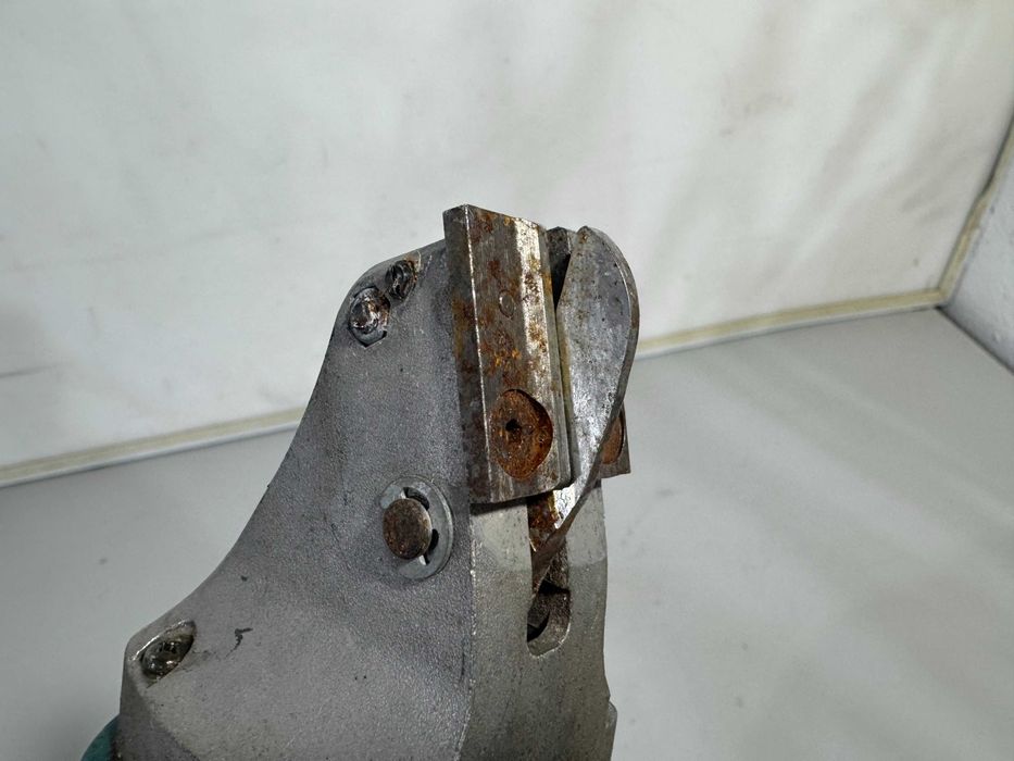 Ножица за ламарина - Makita 260 W / 110 V