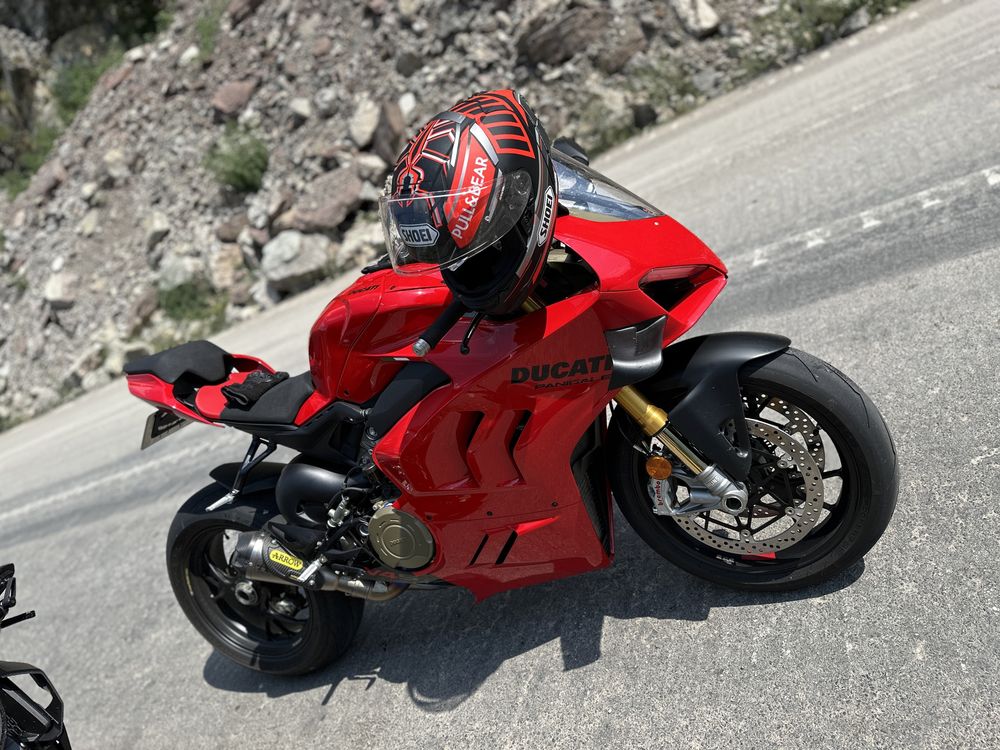 Ducati Panigale V4S 2023