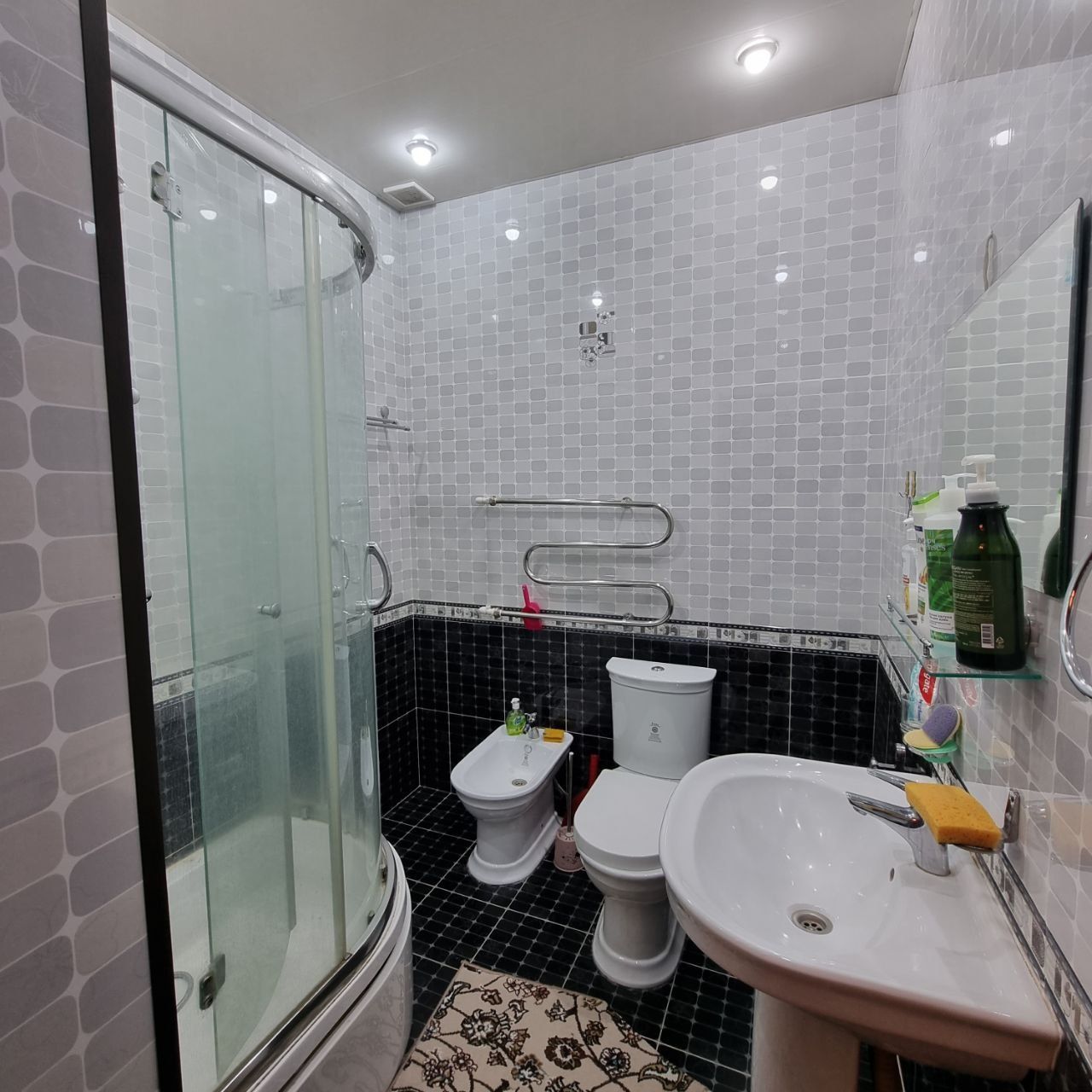 аренда на короткий срок . 3 комнатный квартира на Саракульке 800$ 3/2/