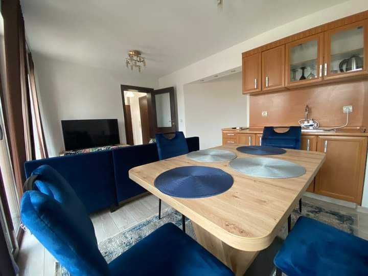 Дава се под наем Тристаен апартамент в Пловдив, Кършияка - 90 кв.м за 400 € - Снимка #1